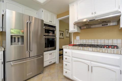 3702 Wildrose Gln, Escondido, CA 92025 photo 11