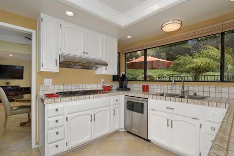 3702 Wildrose Gln, Escondido, CA 92025 photo 12