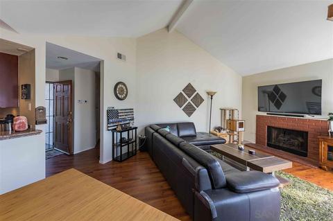 3021 Charwood Ct, Spring Valley, CA 91978 photo 2