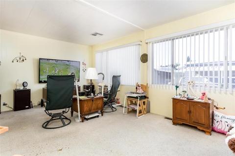204 Mockingbird Ln, Oceanside, CA 92057 photo 4