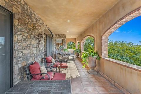 2046 Mango Gln, Vista, CA 92084 photo 12