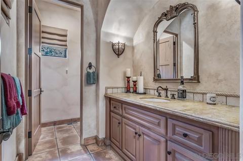 2046 Mango Gln, Vista, CA 92084 photo 20