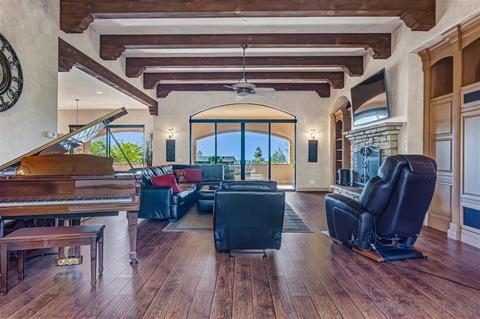 2046 Mango Gln, Vista, CA 92084 photo 6