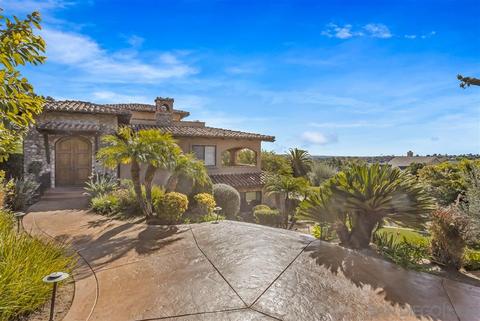 2046 Mango Gln, Vista, CA 92084 photo 4