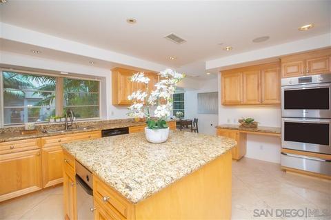 464 Prospect St #402, La Jolla, CA 92037 photo 10