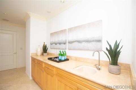 464 Prospect St #402, La Jolla, CA 92037 photo 9