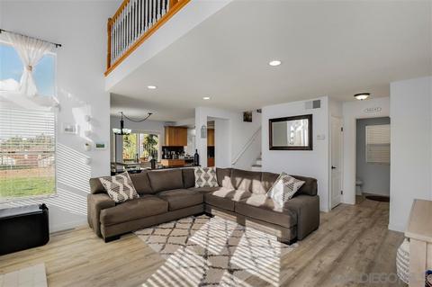 1622 Harbor Dr, Vista, CA 92081 photo 3