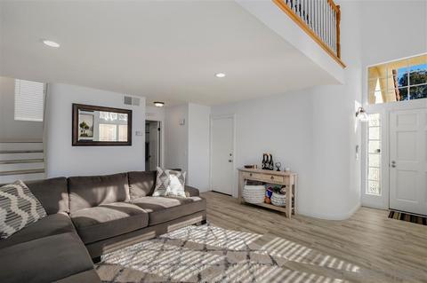 1622 Harbor Dr, Vista, CA 92081 photo 4