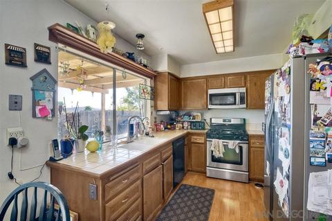 2354 Valley View Pl, Escondido, CA 92026 photo 7
