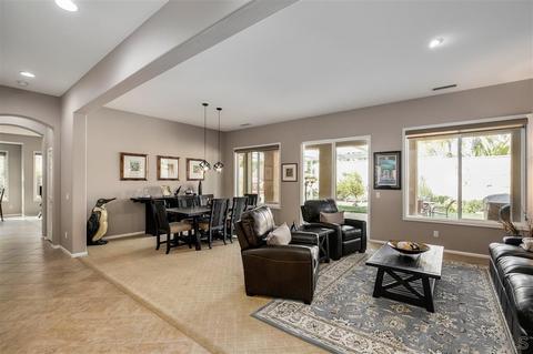 370 Melbourne Gln, Escondido, CA 92026 photo 4