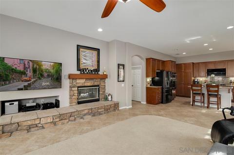 370 Melbourne Gln, Escondido, CA 92026 photo 9
