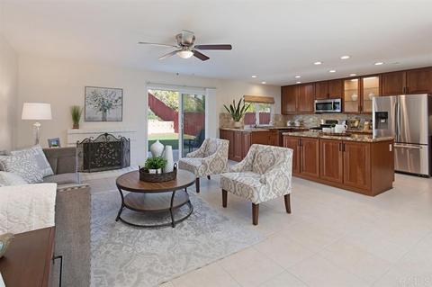 4558 Hancock Cir, Oceanside, CA 92056 photo 8