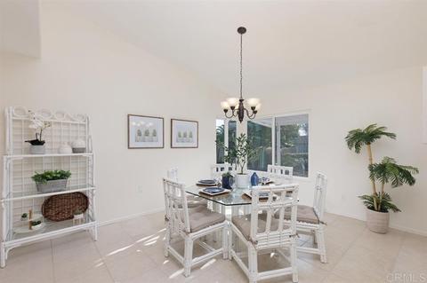4558 Hancock Cir, Oceanside, CA 92056 photo 6