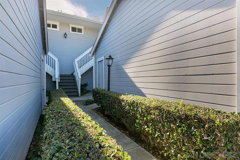 140 Mangano Cir, Encinitas, CA 92024 photo 2