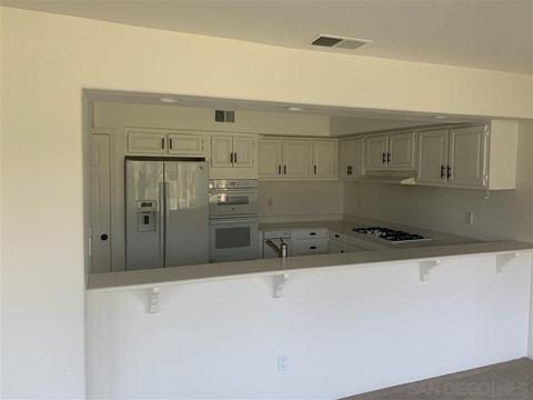 2556 Navarra Dr #E, Carlsbad, CA 92009 photo 3