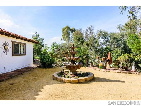 1209 Sunset Dr, Vista, CA 92081 photo 18