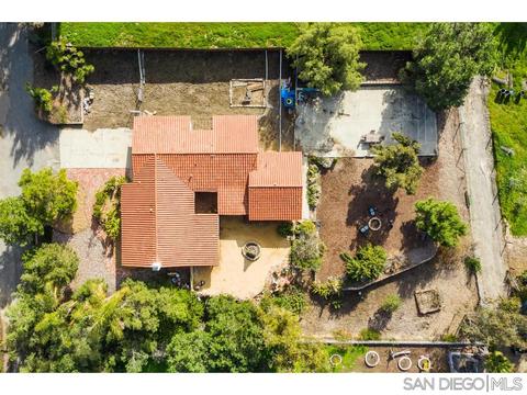 1209 Sunset Dr, Vista, CA 92081 photo 4