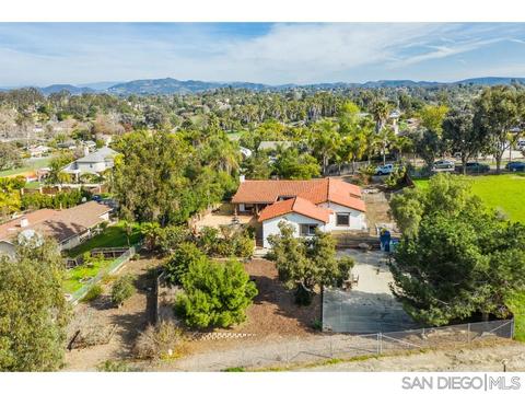 1209 Sunset Dr, Vista, CA 92081 photo 3