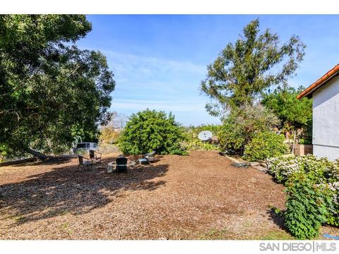 1209 Sunset Dr, Vista, CA 92081 photo 24