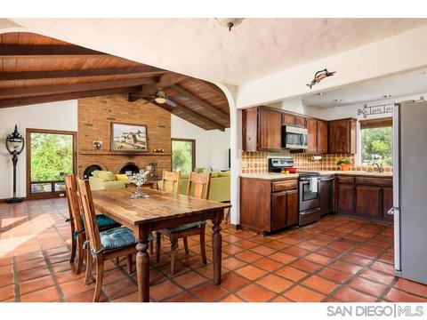 1209 Sunset Dr, Vista, CA 92081 photo 12