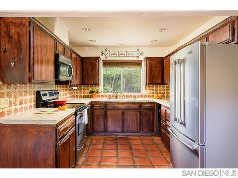 1209 Sunset Dr, Vista, CA 92081 photo 13