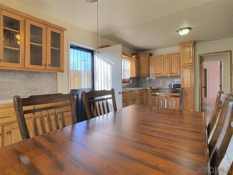 916 Ramona Ave, Spring Valley, CA 91977 photo 11