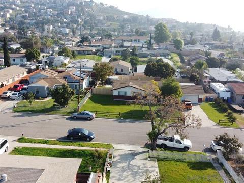 916 Ramona Ave, Spring Valley, CA 91977 photo 4
