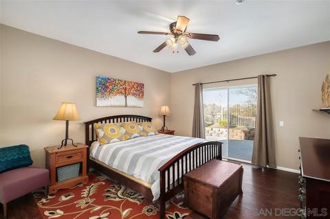 986 Bel Air Dr E, Vista, CA 92084 photo 13