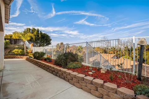 986 Bel Air Dr E, Vista, CA 92084 photo 22