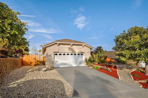 986 Bel Air Dr E, Vista, CA 92084 photo 1