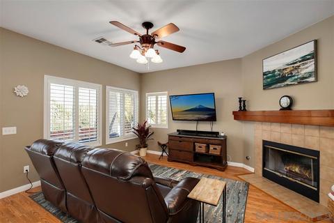 986 Bel Air Dr E, Vista, CA 92084 photo 9