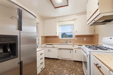4685 Troy Ln, La Mesa, CA 91942 photo 5