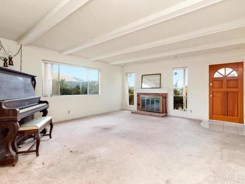 646 Cortez Ave, Vista, CA 92084 photo 4