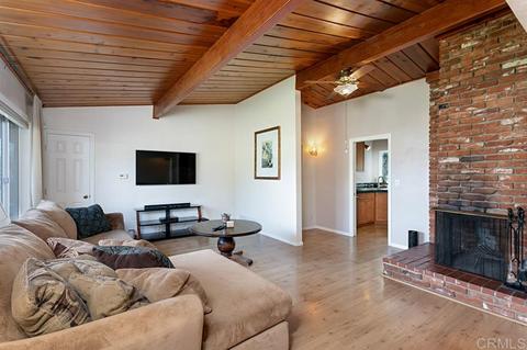 1153 Thomas Way, Escondido, CA 92027 photo 2