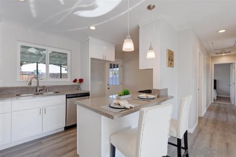13437 Standish Dr, Poway, CA 92064 photo 2