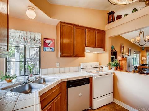 1296 Longfellow Rd, Vista, CA 92081 photo 7