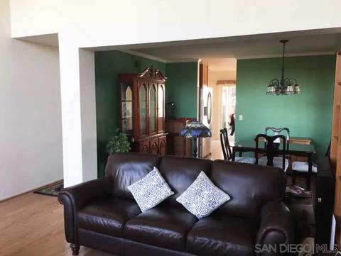 6891 Carnation Dr, Carlsbad, CA 92011 photo 2