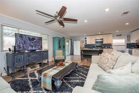 1542 E Msn, Escondido, CA 92027 photo 3