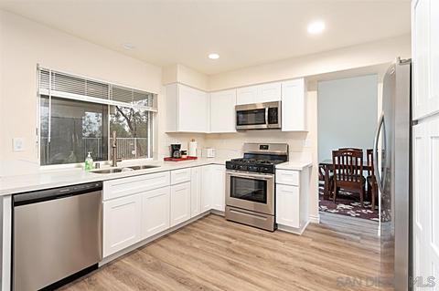 937 Masters Dr, Oceanside, CA 92057 photo 9