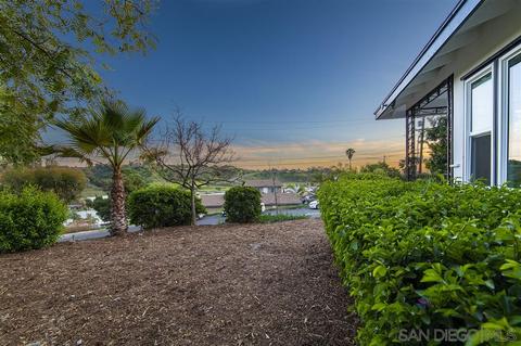 566 Hoover, Oceanside, CA 92054 photo 2