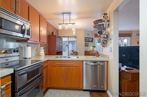 8268 Gilman Dr #16, La Jolla, CA 92037 photo 9