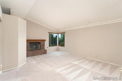 1370 Clear Crest Cir, Vista, CA 92084 photo 12