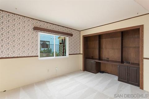 1370 Clear Crest Cir, Vista, CA 92084 photo 6