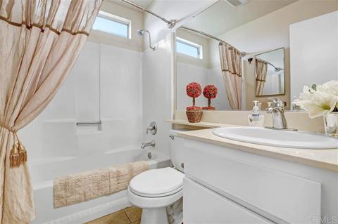1445 Peacock Blvd, Oceanside, CA 92056 photo 4