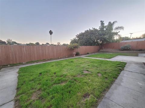 8107 Cameron Dr, Spring Valley, CA 91977 photo 16