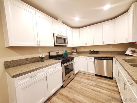 8107 Cameron Dr, Spring Valley, CA 91977 photo 4