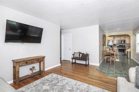 180 E Renette, El Cajon, CA 92020 photo 5