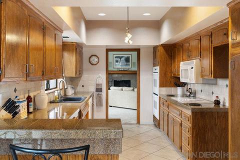 321 Cypress Crest Ter, Escondido, CA 92025 photo 8