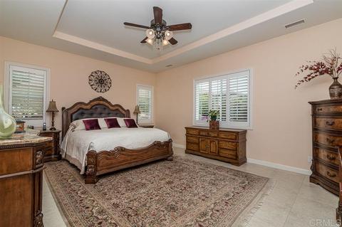 1142 Village Dr, Oceanside, CA 92057 photo 9