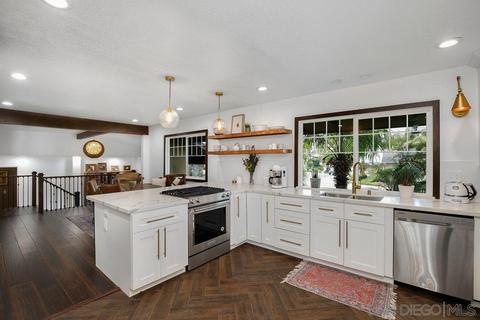 2547 Abedul St, Carlsbad, CA 92009 photo 2
